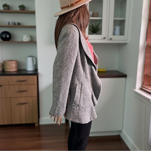 Coldwater Creek Bouclé Ruffle Hem Jacket – Size S (6-8) - Picture 4 of 10